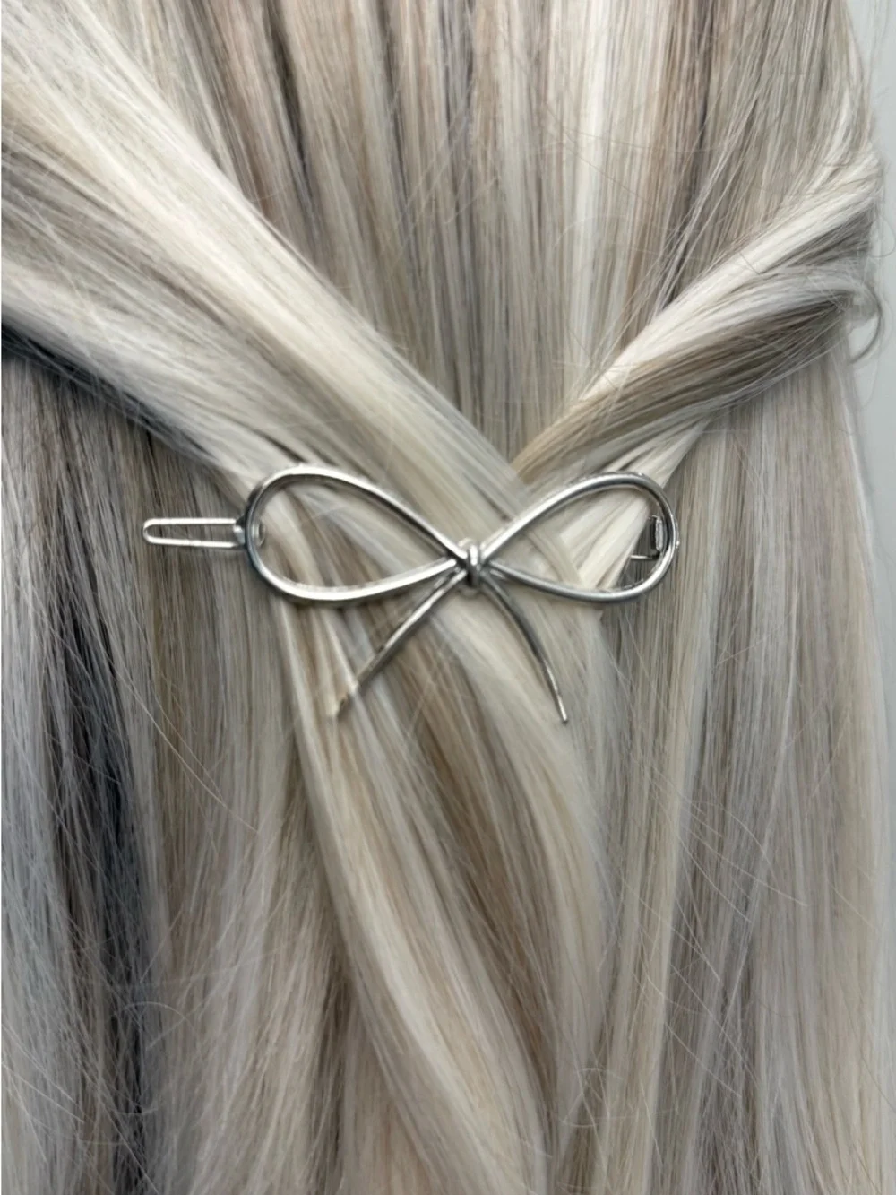 Bow Hair Clip Set Gold & Silver Women’s Minimalist Metal Barrettes Duo